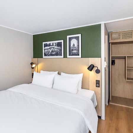 Campanile Bordeaux Est - Artigues Hotell Exteriör bild