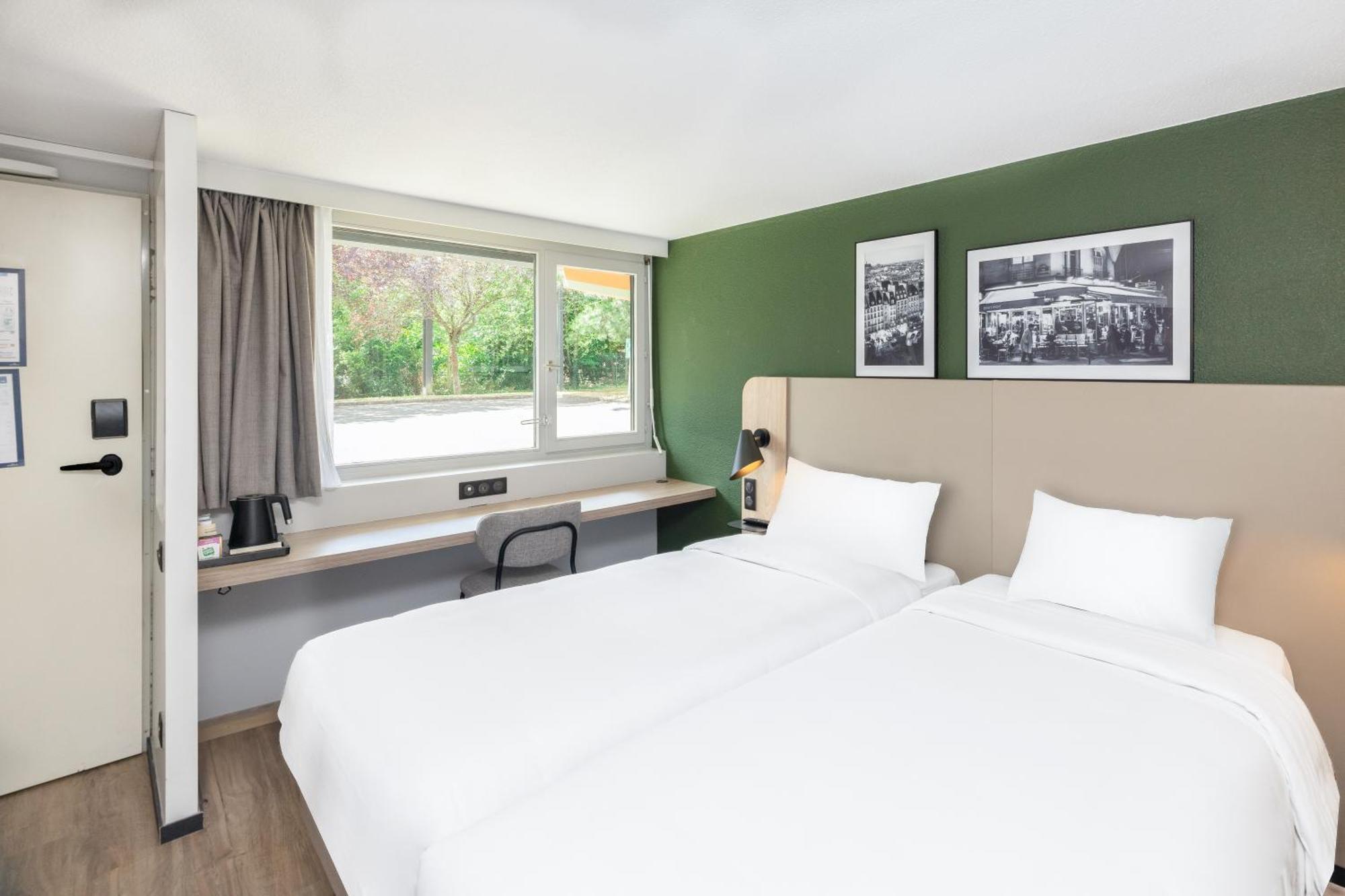 Campanile Bordeaux Est - Artigues Hotell Exteriör bild
