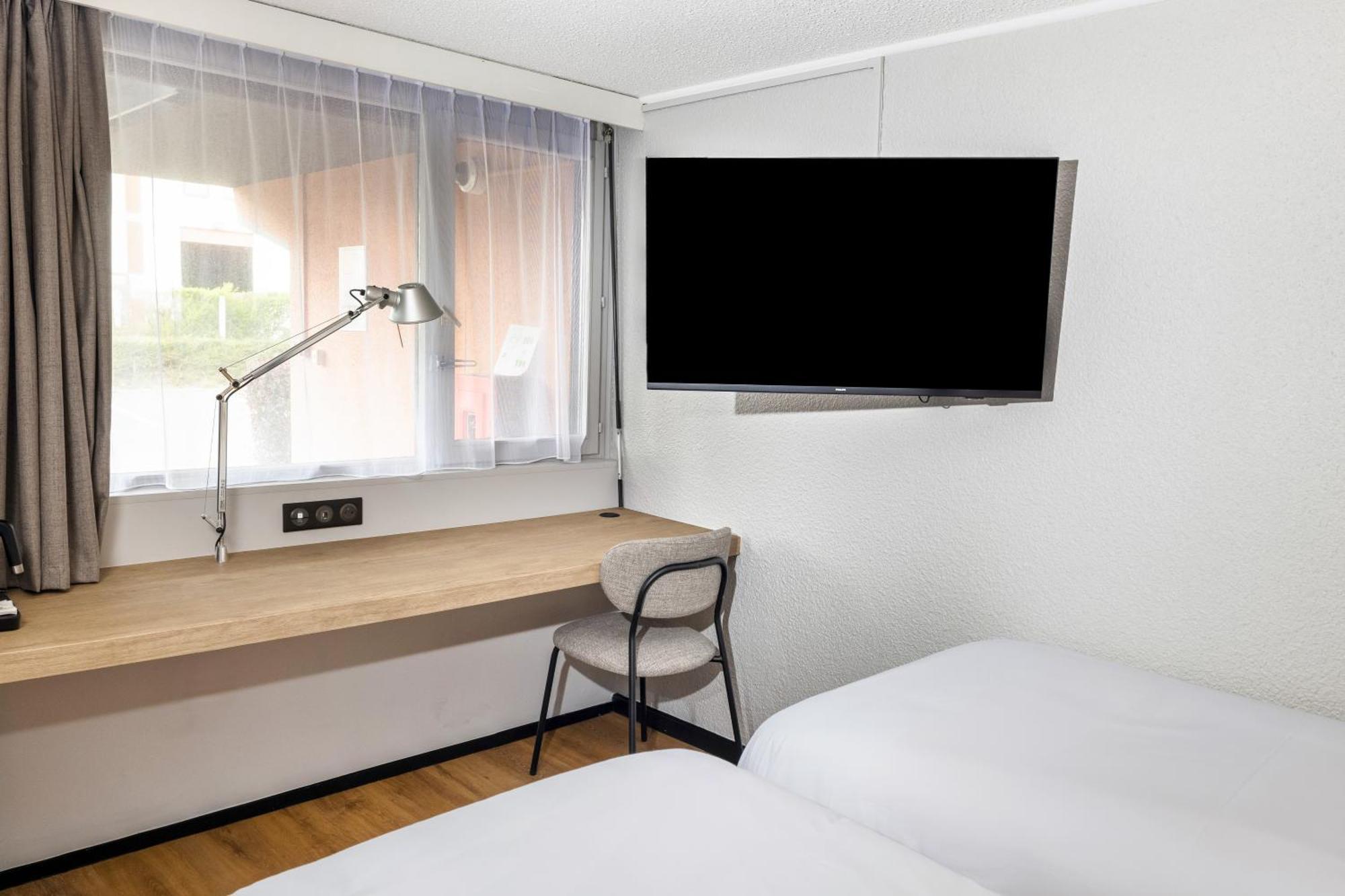 Campanile Bordeaux Est - Artigues Hotell Exteriör bild