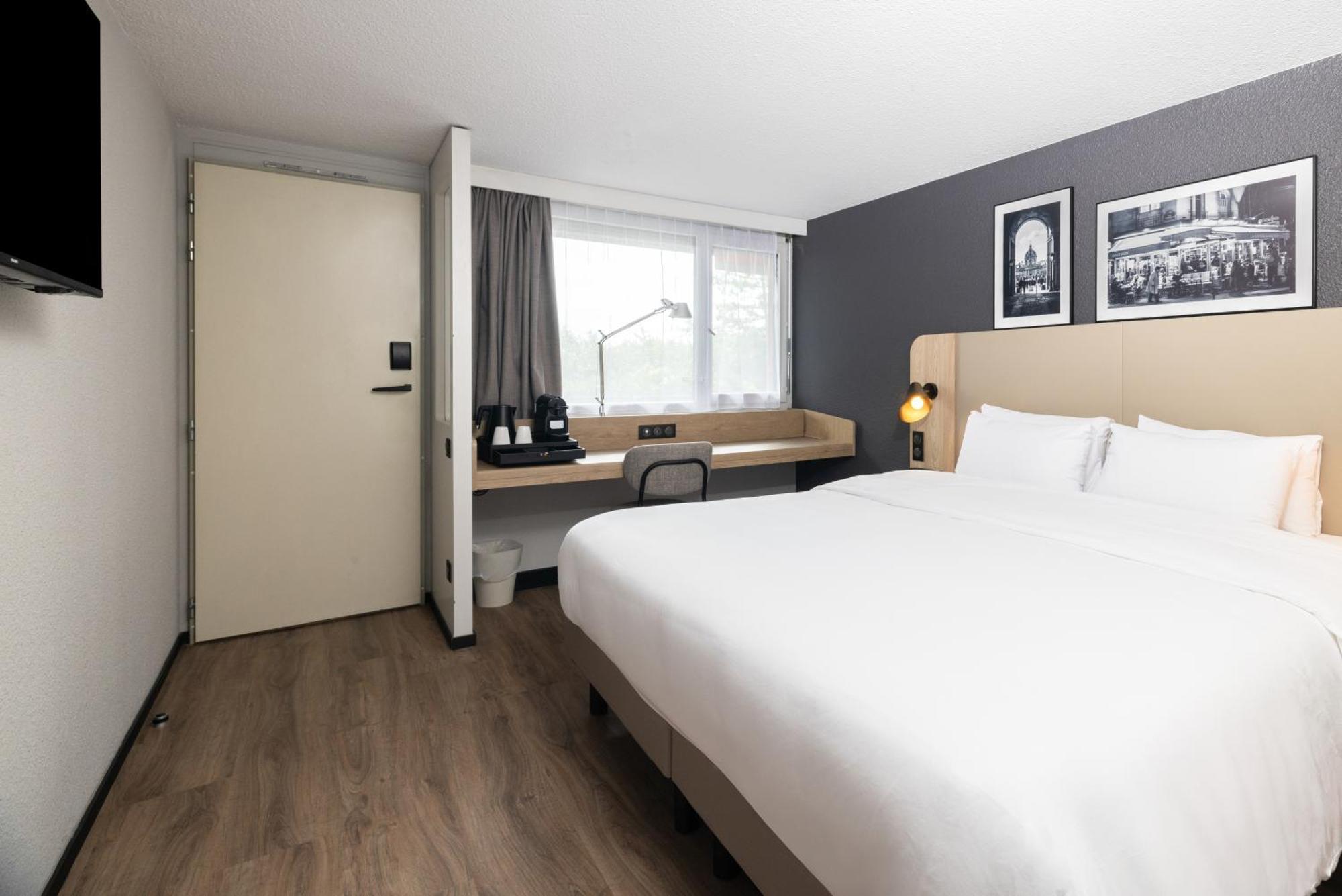 Campanile Bordeaux Est - Artigues Hotell Exteriör bild