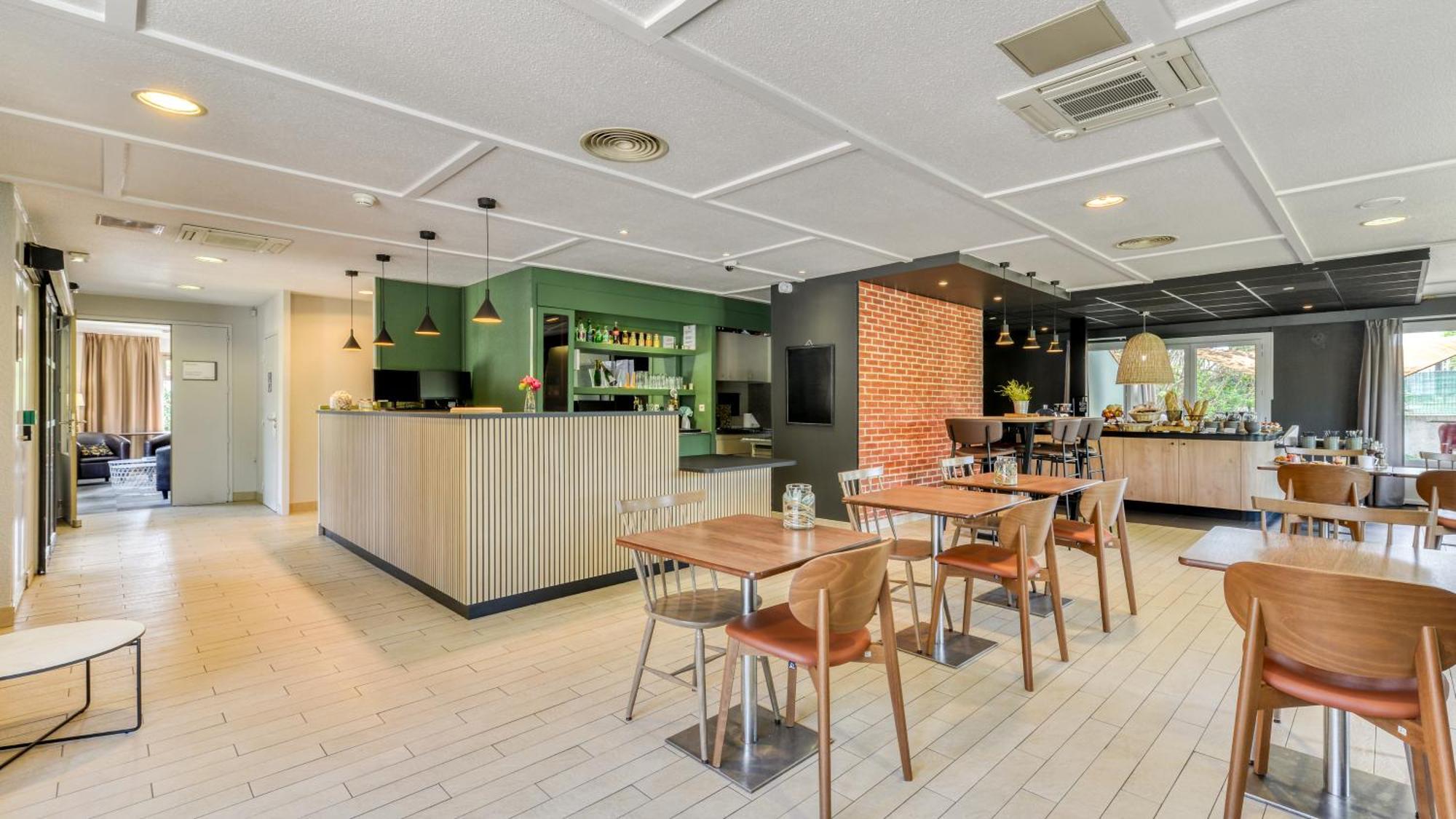 Campanile Bordeaux Est - Artigues Hotell Exteriör bild