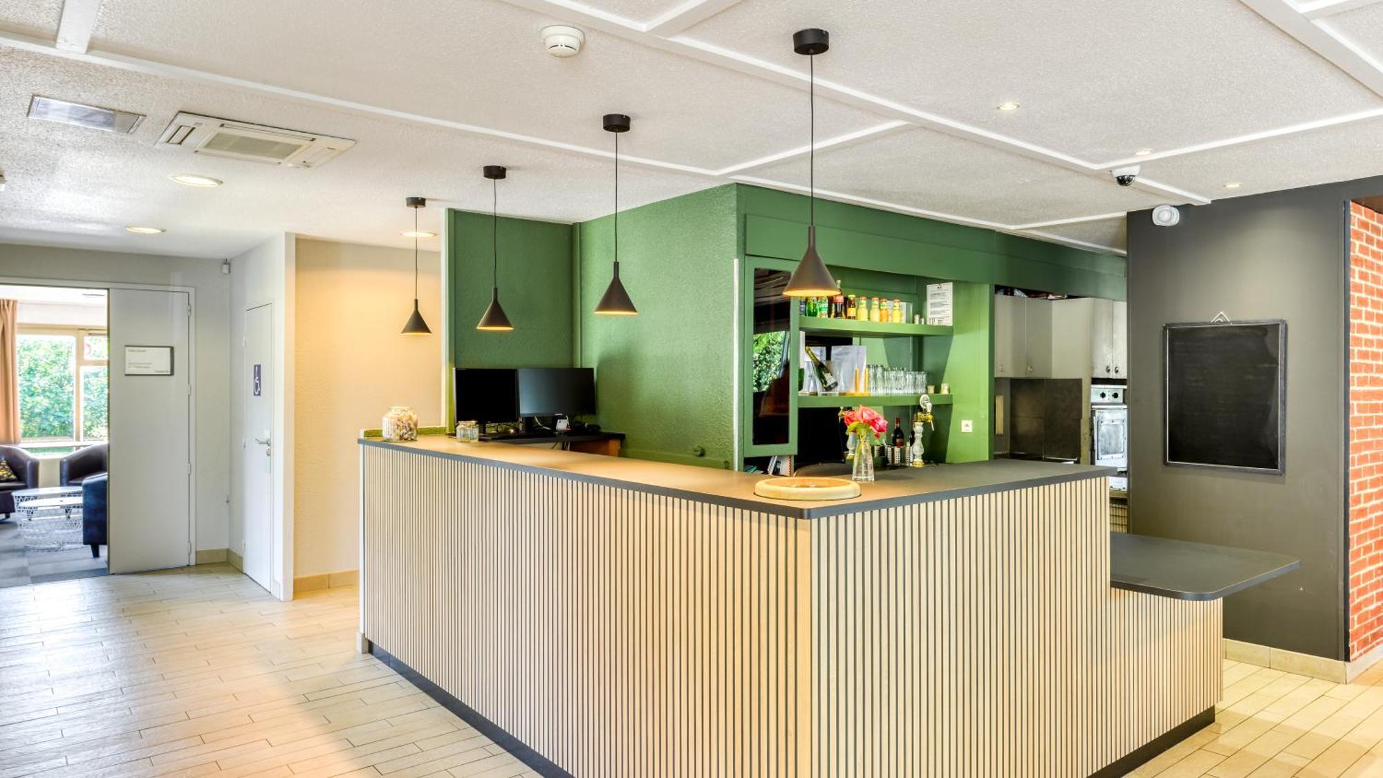 Campanile Bordeaux Est - Artigues Hotell Exteriör bild