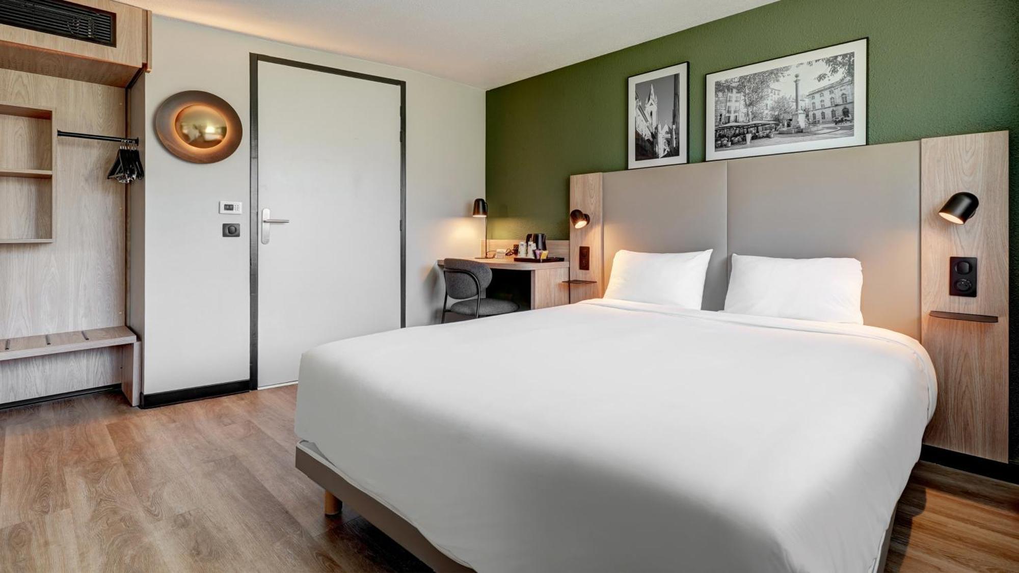 Campanile Bordeaux Est - Artigues Hotell Exteriör bild